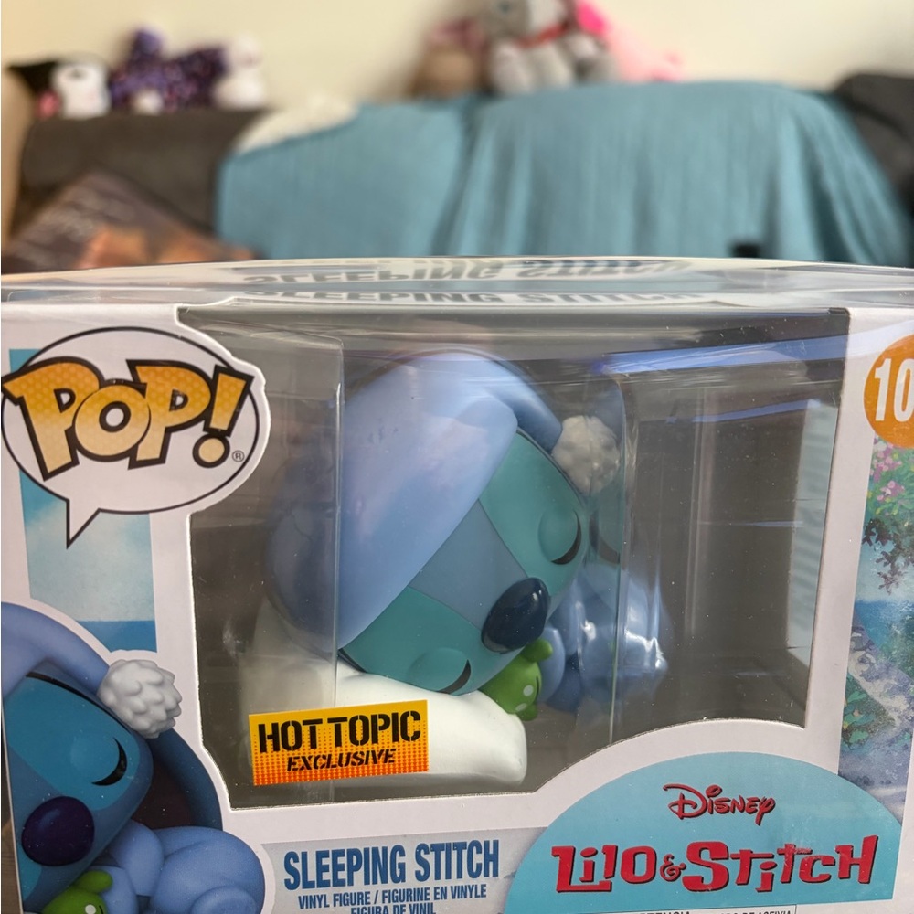 Sleeping stitch Disney Funko Pop new in pop protector